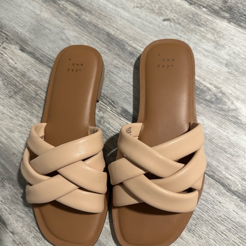 Sandals - Picture 4 of 4